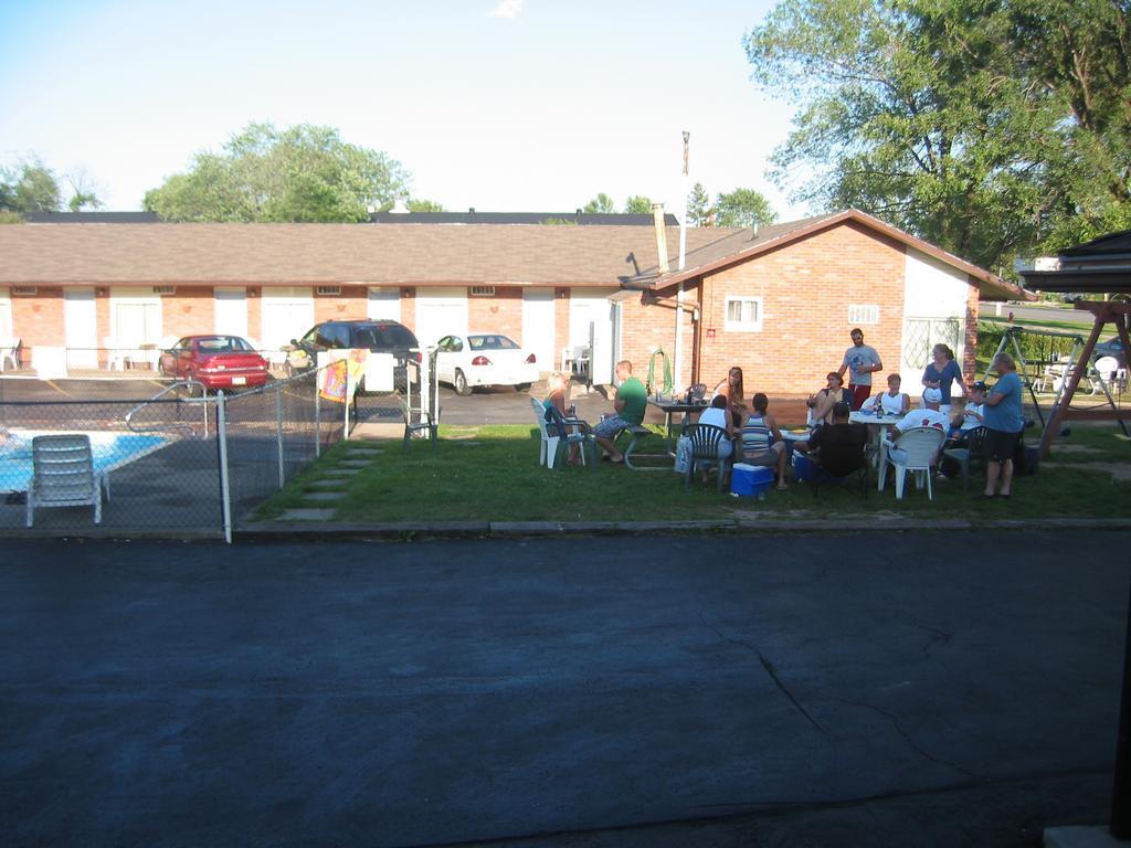 Caravan Inn Niagara Falls Exterior photo